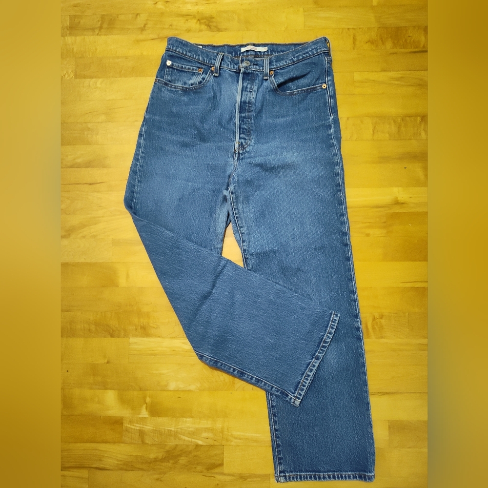 Levi's Ribcage Straight blue jeans